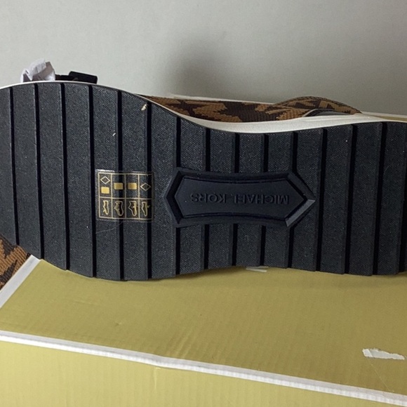 Skyler Logo Stretch Knit Sock Sneaker - Picture 6 of 9